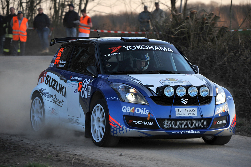 Kenneth Madsen vinder sin klasse i første afdeling af rally-DM
(Foto: Morten Alstrup)
